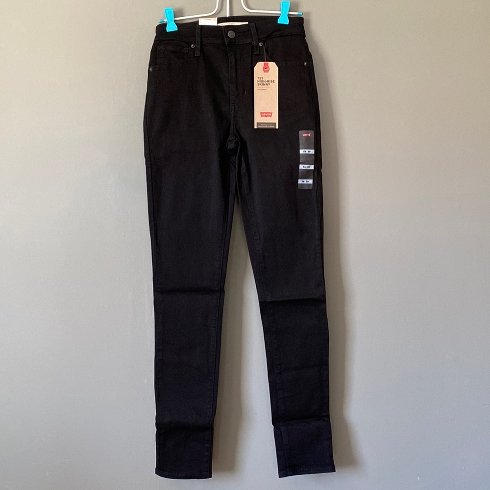 Levi’s women’s 721 high rise skinny jeans size 26